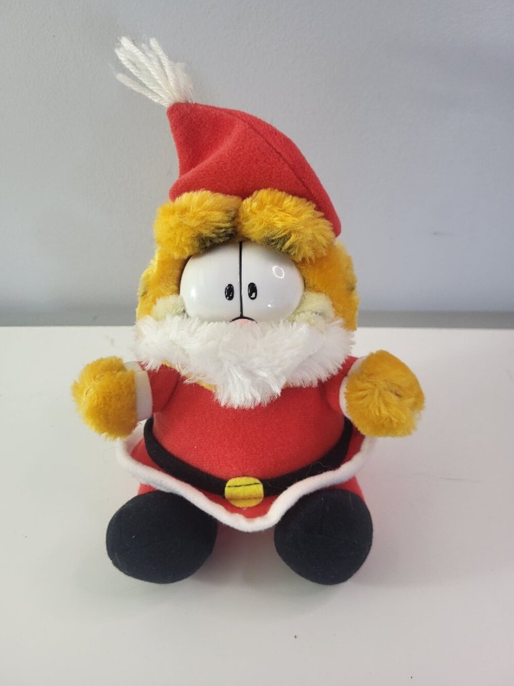 Vintage Garfield Santa Christmas Plush Stuffed Animal 10" Holiday Collectible